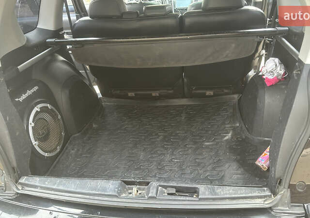 Міцубісі Аутлендер 2007 у Измаиле на Automoto.ua Чорний Міцубісі Аутлендер, об'ємом двигуна 2.36 л та пробігом 240 тис. км за 8500 $, фото 9 на Automoto.ua