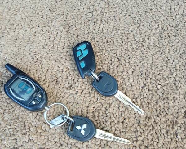 Черный Мицубиси Аутлендер, объемом двигателя 2 л и пробегом 295 тыс. км за 5300 $, фото 21 на Automoto.ua