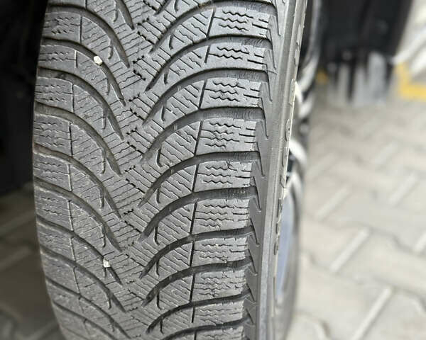 Міцубісі Аутлендер 2007 у Одесі на Automoto.ua Чорний Міцубісі Аутлендер, об'ємом двигуна 2.4 л та пробігом 201 тис. км за 7700 $, фото 77 на Automoto.ua