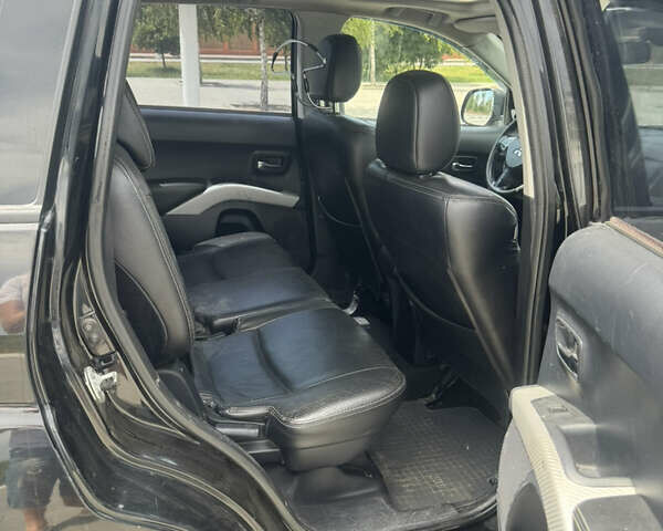 Міцубісі Аутлендер 2007 у Измаиле на Automoto.ua Чорний Міцубісі Аутлендер, об'ємом двигуна 2.36 л та пробігом 240 тис. км за 8500 $, фото 34 на Automoto.ua