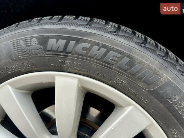 Чорний Міцубісі Аутлендер, об'ємом двигуна 2.4 л та пробігом 230 тис. км за 8300 $, фото 6 на Automoto.ua