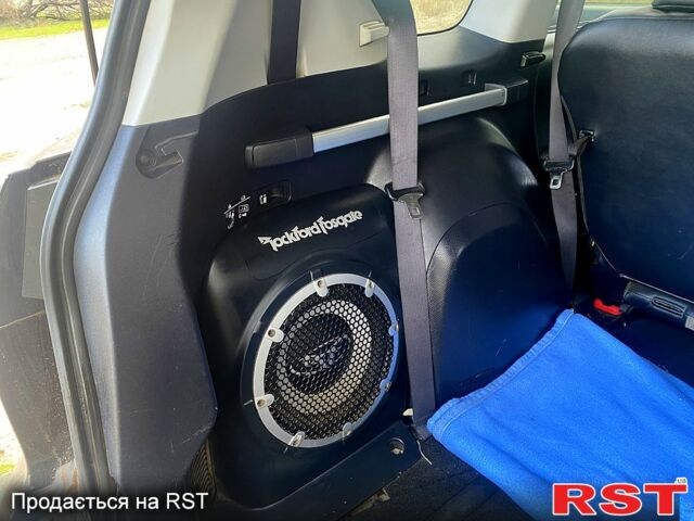 Черный Мицубиси Аутлендер, объемом двигателя 2 л и пробегом 207 тыс. км за 8100 $, фото 8 на Automoto.ua