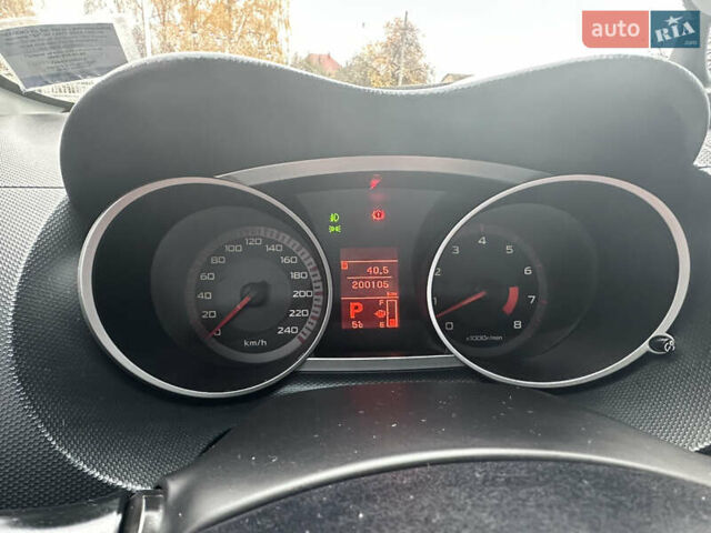 Чорний Міцубісі Аутлендер, об'ємом двигуна 3 л та пробігом 201 тис. км за 8700 $, фото 11 на Automoto.ua