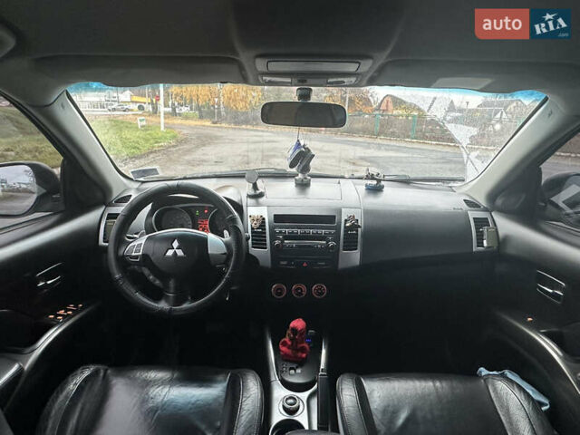 Чорний Міцубісі Аутлендер, об'ємом двигуна 3 л та пробігом 201 тис. км за 8700 $, фото 9 на Automoto.ua