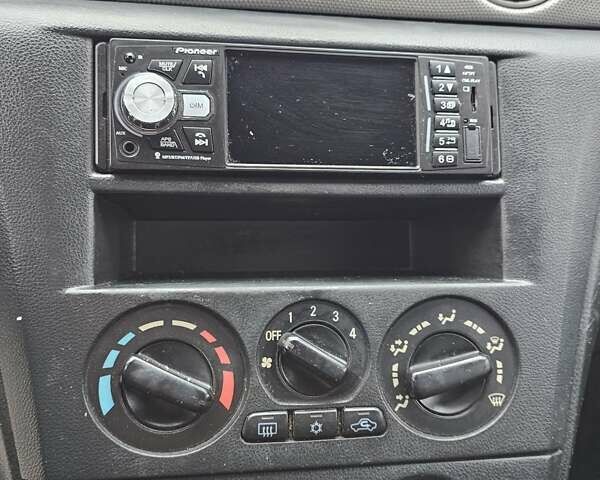 Чорний Міцубісі Аутлендер, об'ємом двигуна 2 л та пробігом 290 тис. км за 5000 $, фото 22 на Automoto.ua