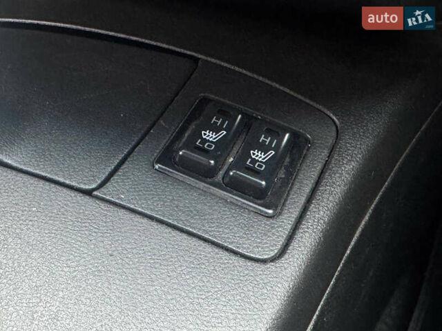 Черный Мицубиси Аутлендер, объемом двигателя 2 л и пробегом 240 тыс. км за 5500 $, фото 15 на Automoto.ua