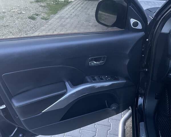 Черный Мицубиси Аутлендер, объемом двигателя 2.4 л и пробегом 290 тыс. км за 9500 $, фото 12 на Automoto.ua