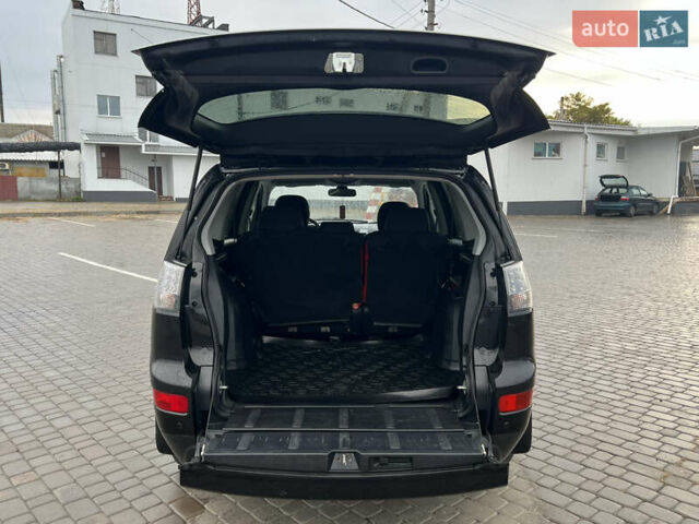 Міцубісі Аутлендер 2008 у Кременчуге на Automoto.ua Чорний Міцубісі Аутлендер, об'ємом двигуна 2.4 л та пробігом 230 тис. км за 6650 $, фото 54 на Automoto.ua