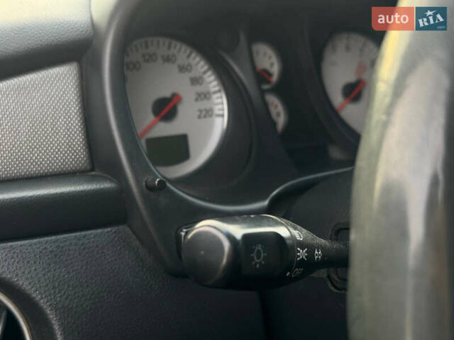 Черный Мицубиси Аутлендер, объемом двигателя 2 л и пробегом 240 тыс. км за 5500 $, фото 18 на Automoto.ua