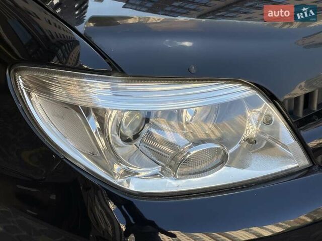 Черный Мицубиси Аутлендер, объемом двигателя 2 л и пробегом 270 тыс. км за 7199 $, фото 3 на Automoto.ua