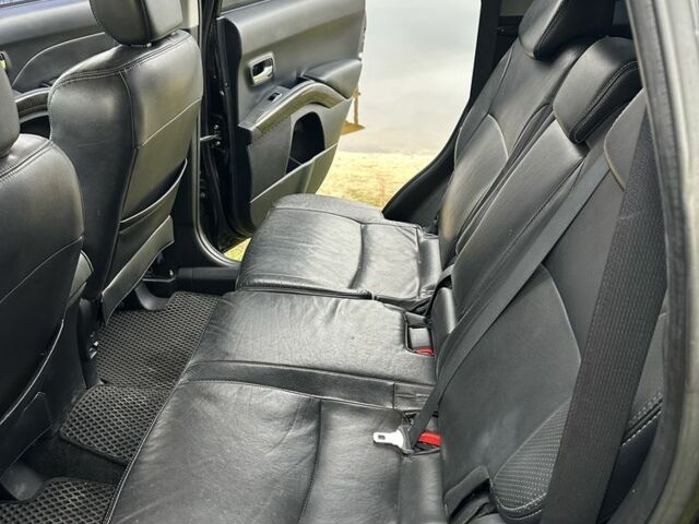 Чорний Міцубісі Аутлендер, об'ємом двигуна 2.4 л та пробігом 186 тис. км за 8700 $, фото 15 на Automoto.ua