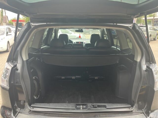 Черный Мицубиси Аутлендер, объемом двигателя 3 л и пробегом 235 тыс. км за 9800 $, фото 12 на Automoto.ua