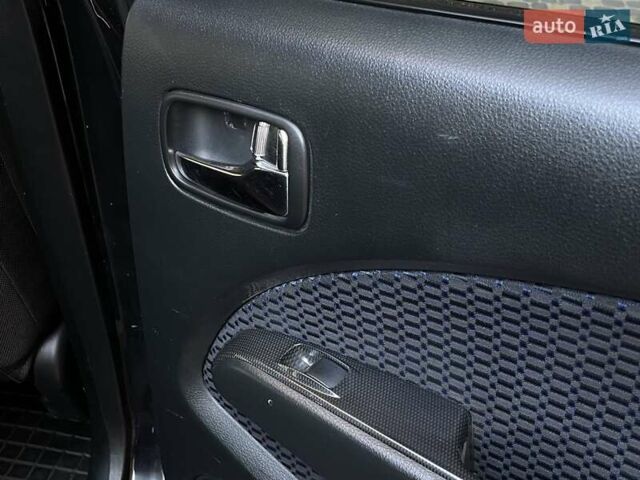 Черный Мицубиси Аутлендер, объемом двигателя 2 л и пробегом 270 тыс. км за 7199 $, фото 34 на Automoto.ua