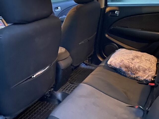 Чорний Міцубісі Аутлендер, об'ємом двигуна 2 л та пробігом 271 тис. км за 6799 $, фото 13 на Automoto.ua