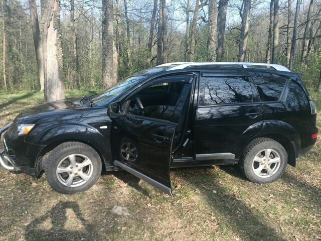 Чорний Міцубісі Аутлендер, об'ємом двигуна 2.4 л та пробігом 222 тис. км за 10000 $, фото 3 на Automoto.ua