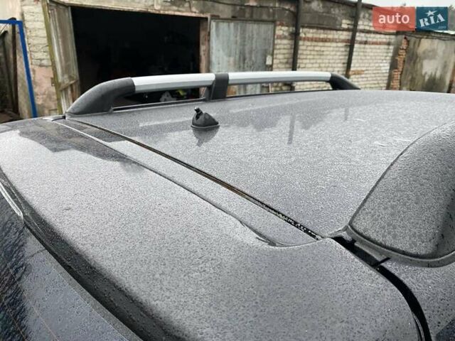 Черный Мицубиси Аутлендер, объемом двигателя 2 л и пробегом 306 тыс. км за 6500 $, фото 15 на Automoto.ua