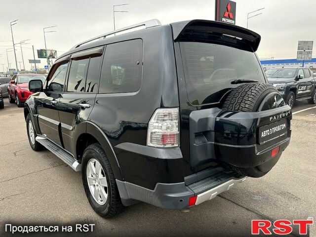 Черный Мицубиси Аутлендер, объемом двигателя 3 л и пробегом 218 тыс. км за 11950 $, фото 4 на Automoto.ua