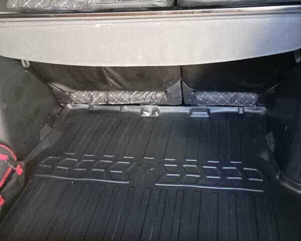 Черный Мицубиси Аутлендер, объемом двигателя 2.35 л и пробегом 245 тыс. км за 8000 $, фото 10 на Automoto.ua