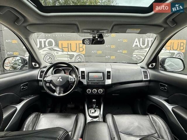 Чорний Міцубісі Аутлендер, об'ємом двигуна 3 л та пробігом 230 тис. км за 9900 $, фото 10 на Automoto.ua