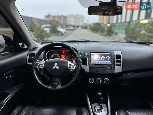 Черный Мицубиси Аутлендер, объемом двигателя 3 л и пробегом 248 тыс. км за 9800 $, фото 44 на Automoto.ua
