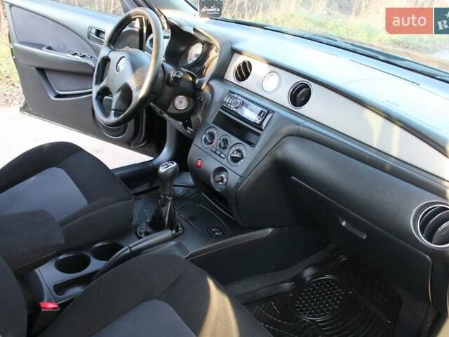 Черный Мицубиси Аутлендер, объемом двигателя 2 л и пробегом 189 тыс. км за 7200 $, фото 48 на Automoto.ua