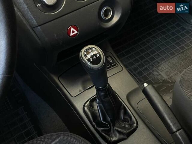 Черный Мицубиси Аутлендер, объемом двигателя 2 л и пробегом 270 тыс. км за 7199 $, фото 26 на Automoto.ua