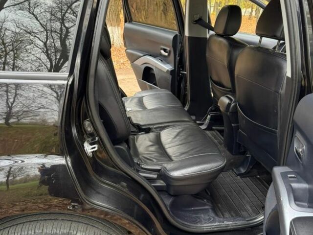 Чорний Міцубісі Аутлендер, об'ємом двигуна 3 л та пробігом 212 тис. км за 10000 $, фото 7 на Automoto.ua