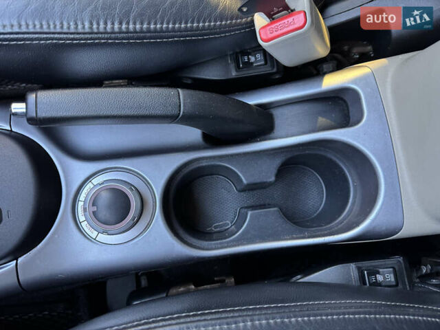 Чорний Міцубісі Аутлендер, об'ємом двигуна 3 л та пробігом 150 тис. км за 9499 $, фото 17 на Automoto.ua