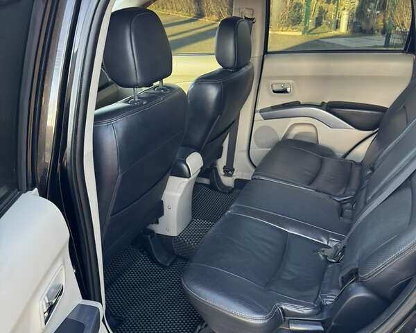 Чорний Міцубісі Аутлендер, об'ємом двигуна 3 л та пробігом 150 тис. км за 9499 $, фото 10 на Automoto.ua