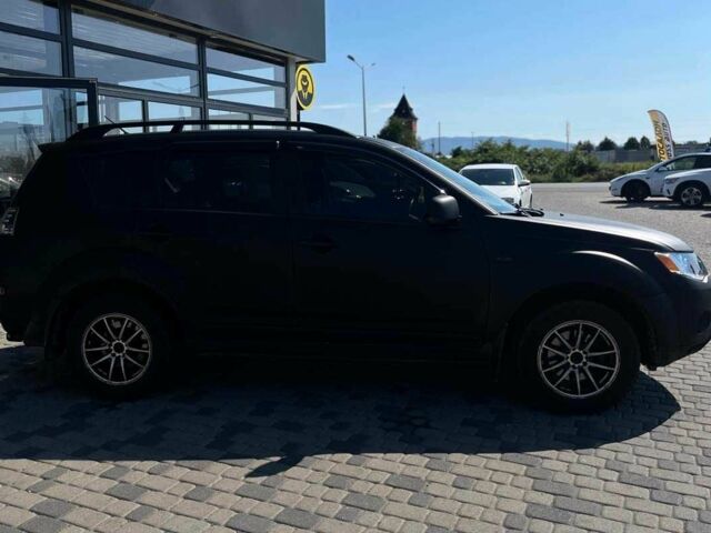 Черный Мицубиси Аутлендер, объемом двигателя 3 л и пробегом 308 тыс. км за 7600 $, фото 7 на Automoto.ua