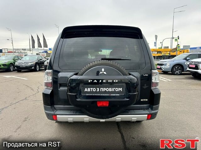 Черный Мицубиси Аутлендер, объемом двигателя 3 л и пробегом 218 тыс. км за 11950 $, фото 5 на Automoto.ua