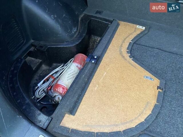 Черный Мицубиси Аутлендер, объемом двигателя 2 л и пробегом 306 тыс. км за 6500 $, фото 13 на Automoto.ua
