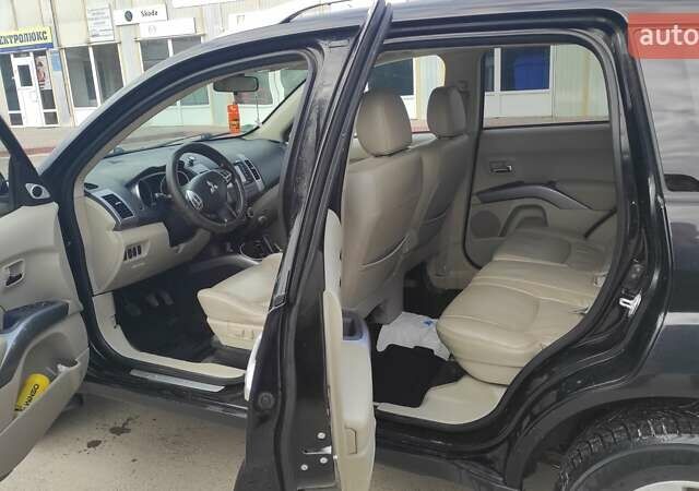 Чорний Міцубісі Аутлендер, об'ємом двигуна 2.2 л та пробігом 275 тис. км за 9900 $, фото 9 на Automoto.ua