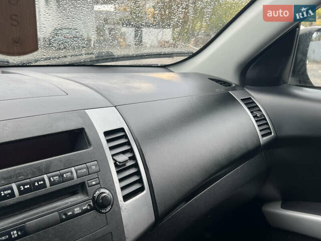 Міцубісі Аутлендер 2008 у Кременчуге на Automoto.ua Чорний Міцубісі Аутлендер, об'ємом двигуна 2.4 л та пробігом 230 тис. км за 6650 $, фото 37 на Automoto.ua