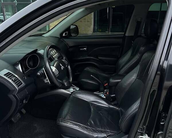 Черный Мицубиси Аутлендер, объемом двигателя 3 л и пробегом 248 тыс. км за 9800 $, фото 32 на Automoto.ua