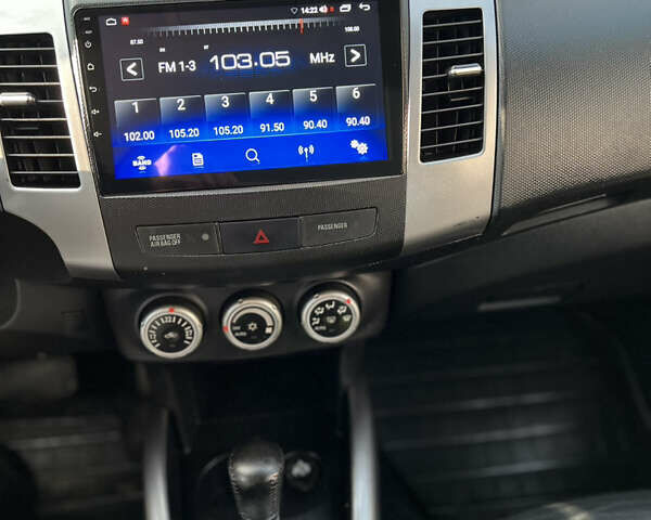 Чорний Міцубісі Аутлендер, об'ємом двигуна 2.4 л та пробігом 221 тис. км за 8700 $, фото 23 на Automoto.ua