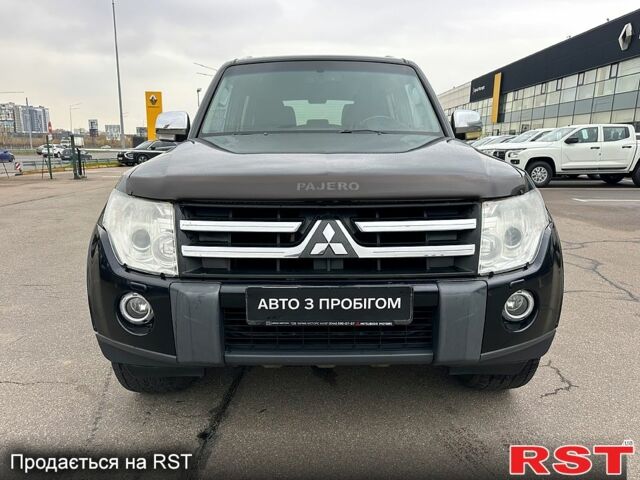Черный Мицубиси Аутлендер, объемом двигателя 3 л и пробегом 218 тыс. км за 11950 $, фото 1 на Automoto.ua