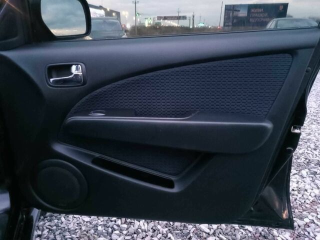 Черный Мицубиси Аутлендер, объемом двигателя 2 л и пробегом 271 тыс. км за 6940 $, фото 20 на Automoto.ua