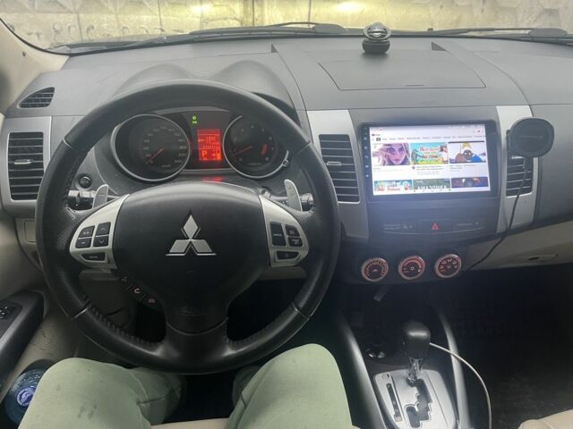 Чорний Міцубісі Аутлендер, об'ємом двигуна 3 л та пробігом 220 тис. км за 8300 $, фото 6 на Automoto.ua