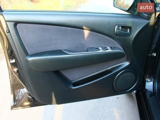 Черный Мицубиси Аутлендер, объемом двигателя 2 л и пробегом 190 тыс. км за 6900 $, фото 43 на Automoto.ua