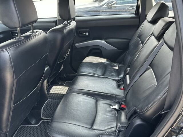 Чорний Міцубісі Аутлендер, об'ємом двигуна 2.4 л та пробігом 137 тис. км за 8700 $, фото 11 на Automoto.ua