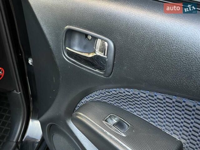 Черный Мицубиси Аутлендер, объемом двигателя 2 л и пробегом 270 тыс. км за 7199 $, фото 36 на Automoto.ua