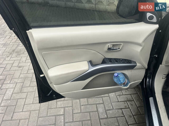 Чорний Міцубісі Аутлендер, об'ємом двигуна 3 л та пробігом 220 тис. км за 8300 $, фото 10 на Automoto.ua