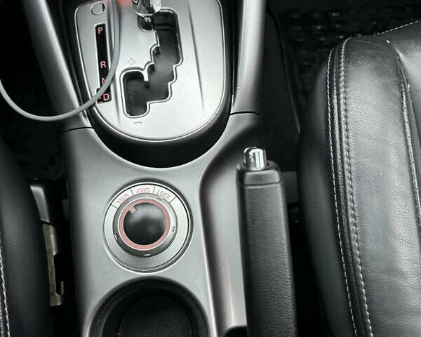 Черный Мицубиси Аутлендер, объемом двигателя 2.36 л и пробегом 120 тыс. км за 10100 $, фото 21 на Automoto.ua