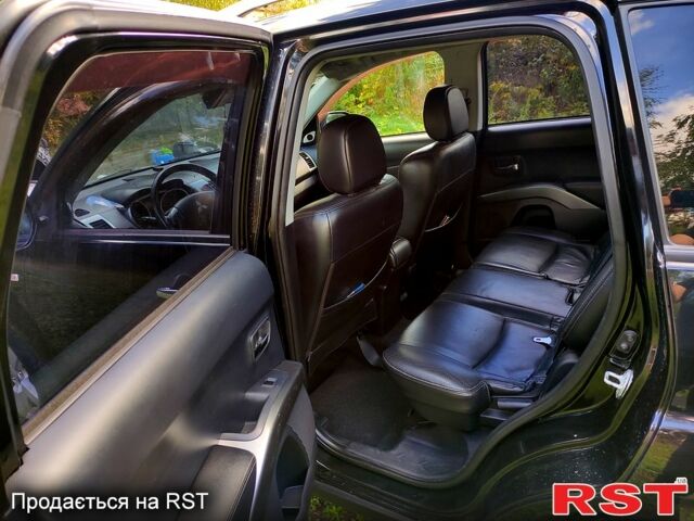 Чорний Міцубісі Аутлендер, об'ємом двигуна 3 л та пробігом 284 тис. км за 10000 $, фото 3 на Automoto.ua