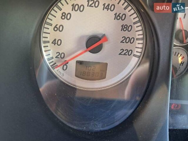 Черный Мицубиси Аутлендер, объемом двигателя 2 л и пробегом 190 тыс. км за 8000 $, фото 9 на Automoto.ua