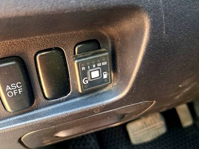 Черный Мицубиси Аутлендер, объемом двигателя 2.4 л и пробегом 241 тыс. км за 9300 $, фото 1 на Automoto.ua