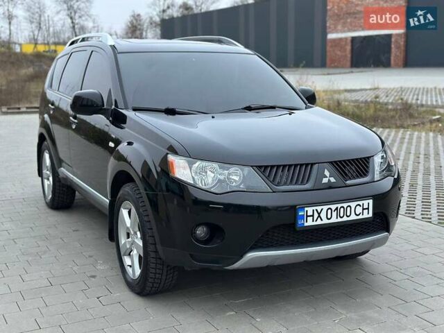Черный Мицубиси Аутлендер, объемом двигателя 3 л и пробегом 248 тыс. км за 9800 $, фото 5 на Automoto.ua