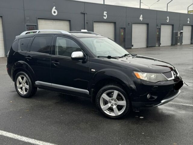 Міцубісі Аутлендер 2008 у Харкові на Automoto.ua Чорний Міцубісі Аутлендер, об'ємом двигуна 2 л та пробігом 320 тис. км за 5946 $, фото 7 на Automoto.ua