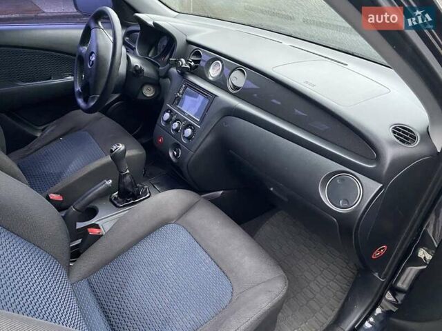 Черный Мицубиси Аутлендер, объемом двигателя 2 л и пробегом 306 тыс. км за 6500 $, фото 6 на Automoto.ua